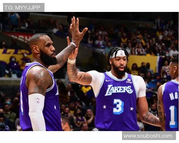 湖人击败篮网，詹姆斯得到三双数据，统治赛场的王者之姿