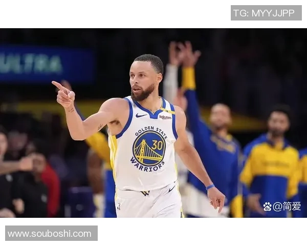 库里连续10场超过三分得分，刷新NBA历史纪录：从平凡到传奇的震撼之路